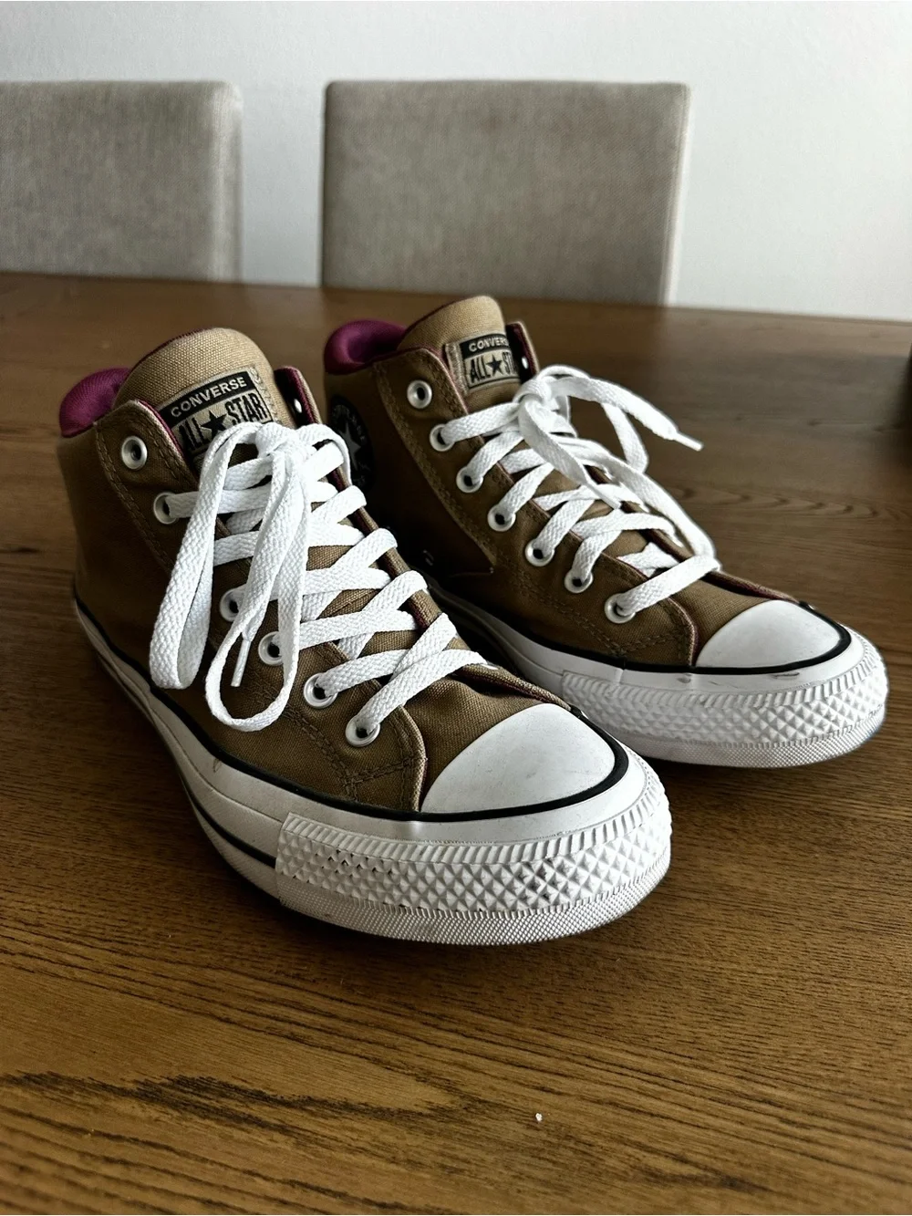 Converse Mid-Top Sneakers in Tan and White with Maroon Lining